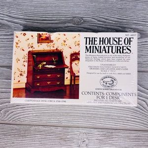 Sealed new The House of miniatures Chippendale desk 40017 dollhouse toy doll